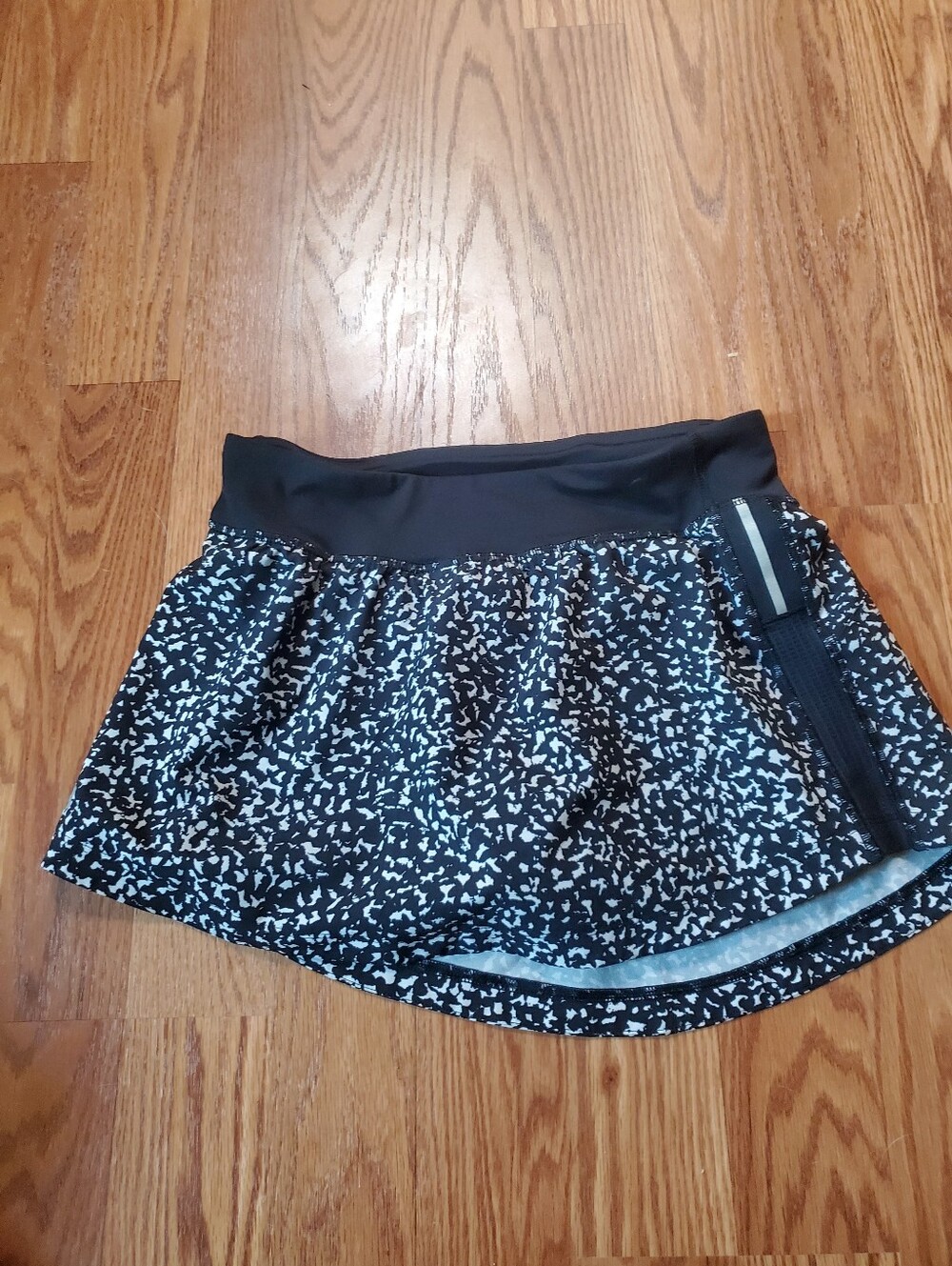 Under Armour Black and White Printed Skater Skirt